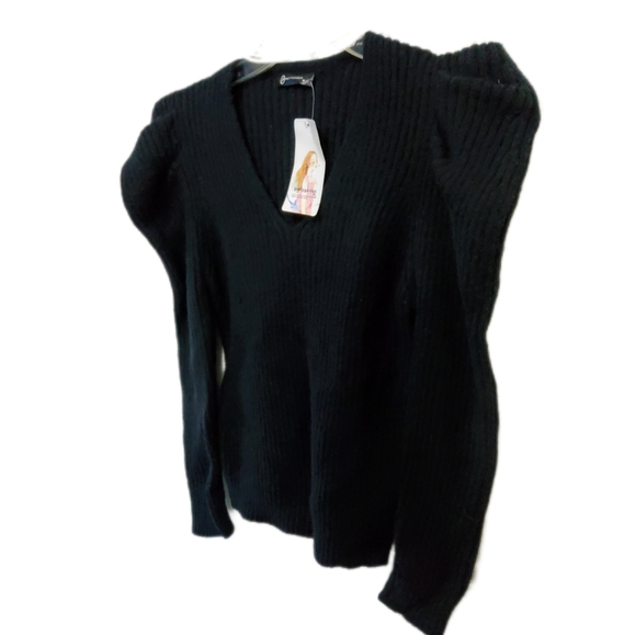 Women's Embellished Puff Sleeve Sweater - Picture 16 of 16